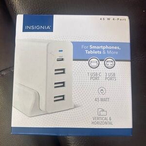 Insignia White 45W 4-Port USB Charger